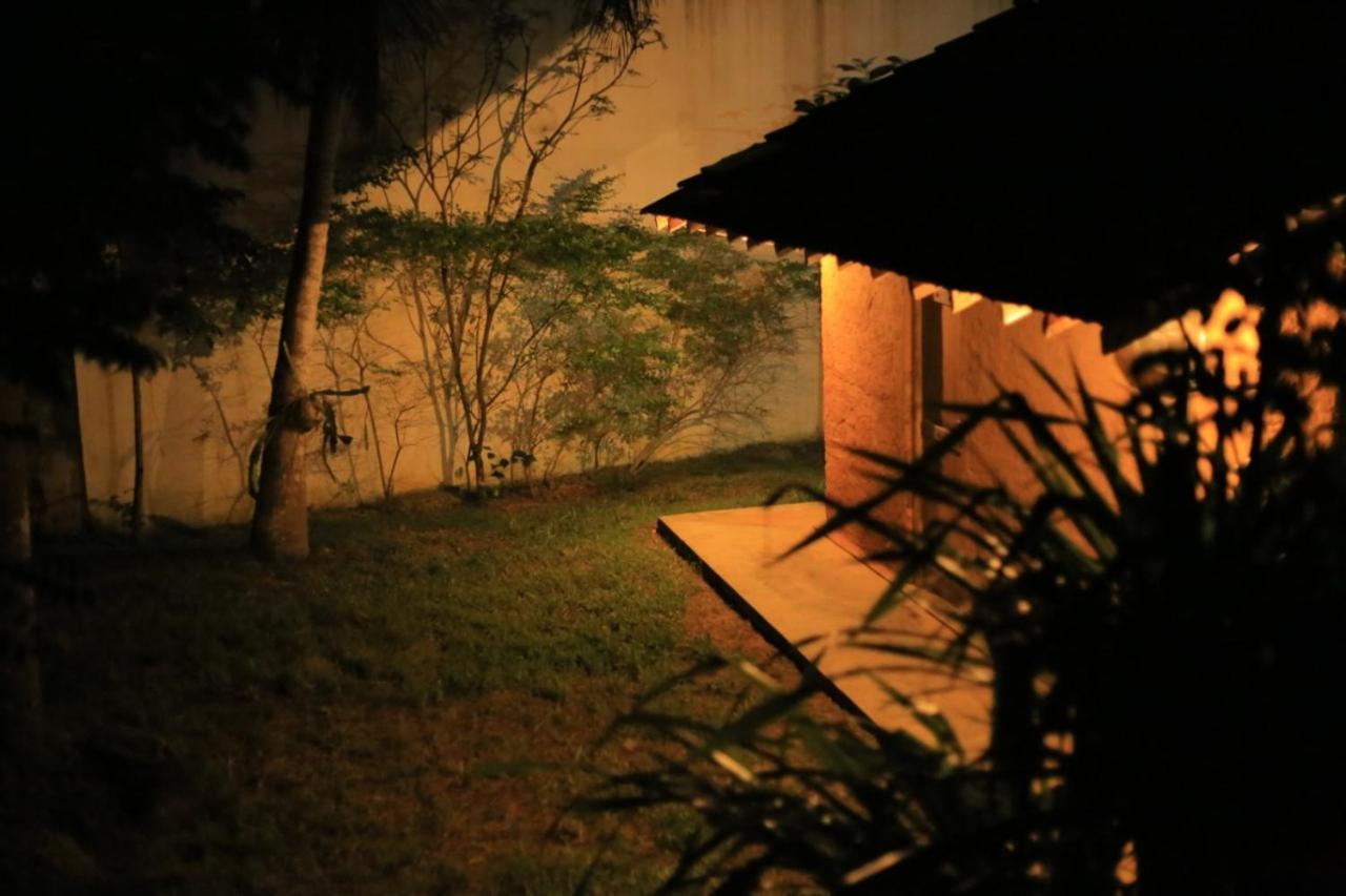 Hidden Well Hiriketiya Hostel Dikwella Exterior foto