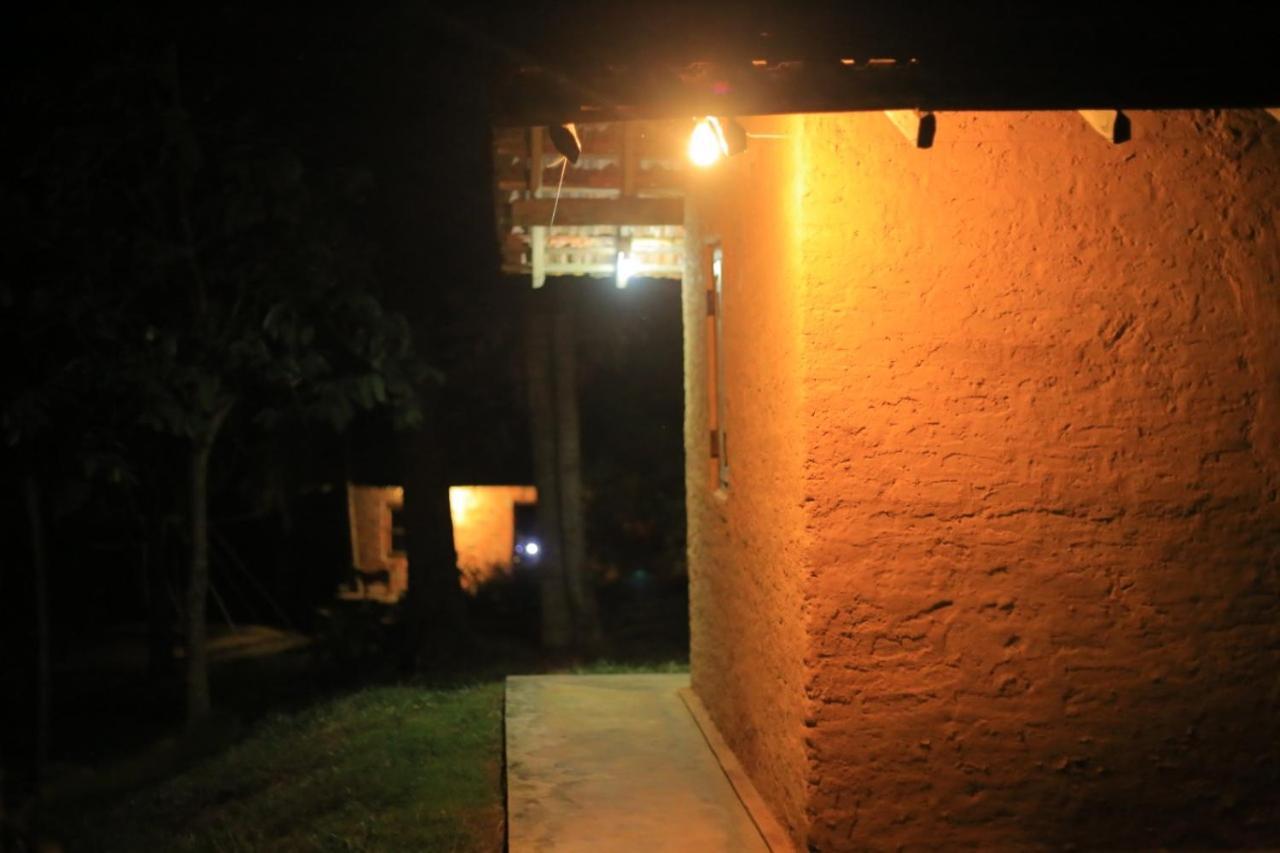 Hidden Well Hiriketiya Hostel Dikwella Exterior foto