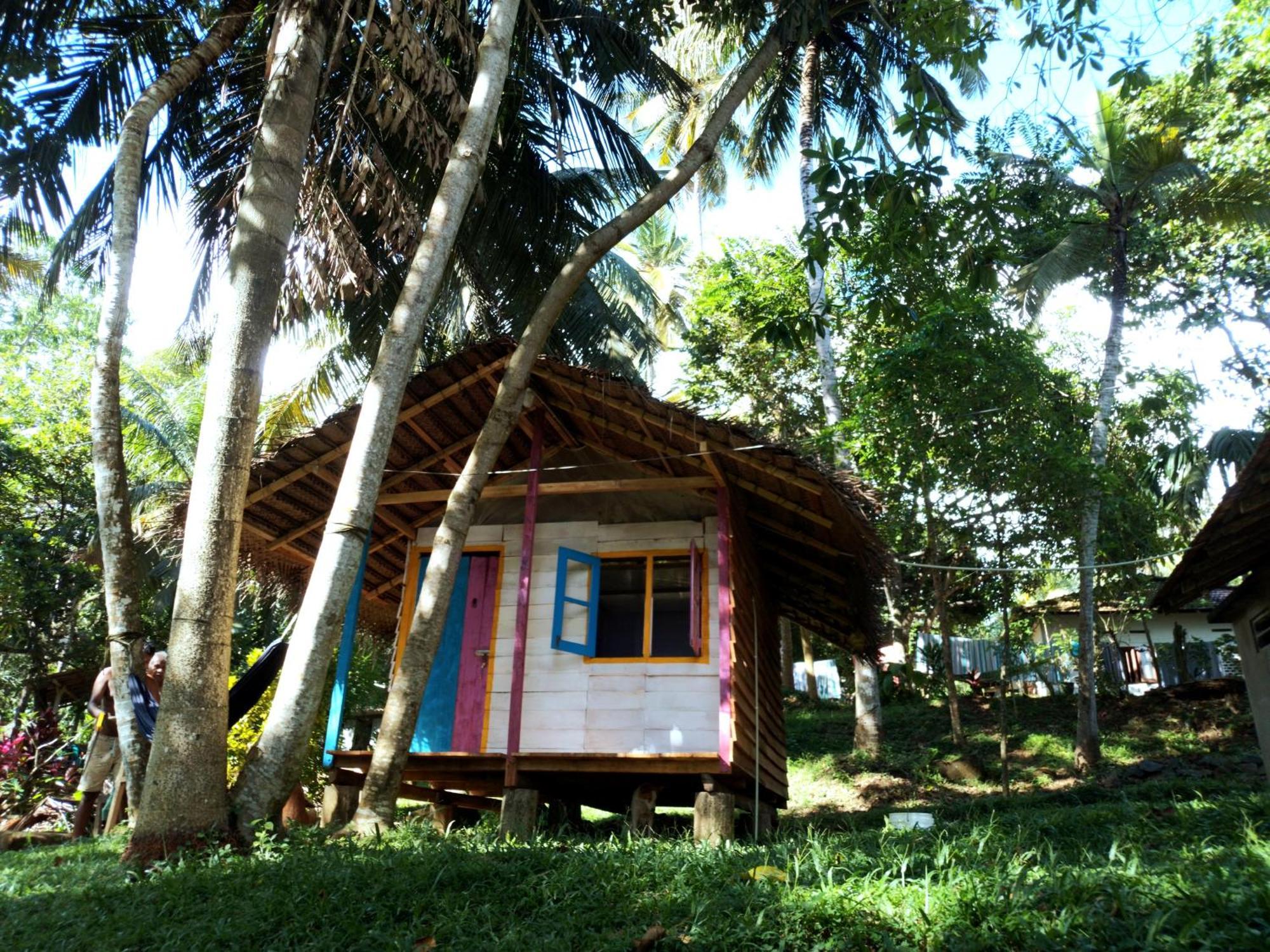 Hidden Well Hiriketiya Hostel Dikwella Exterior foto