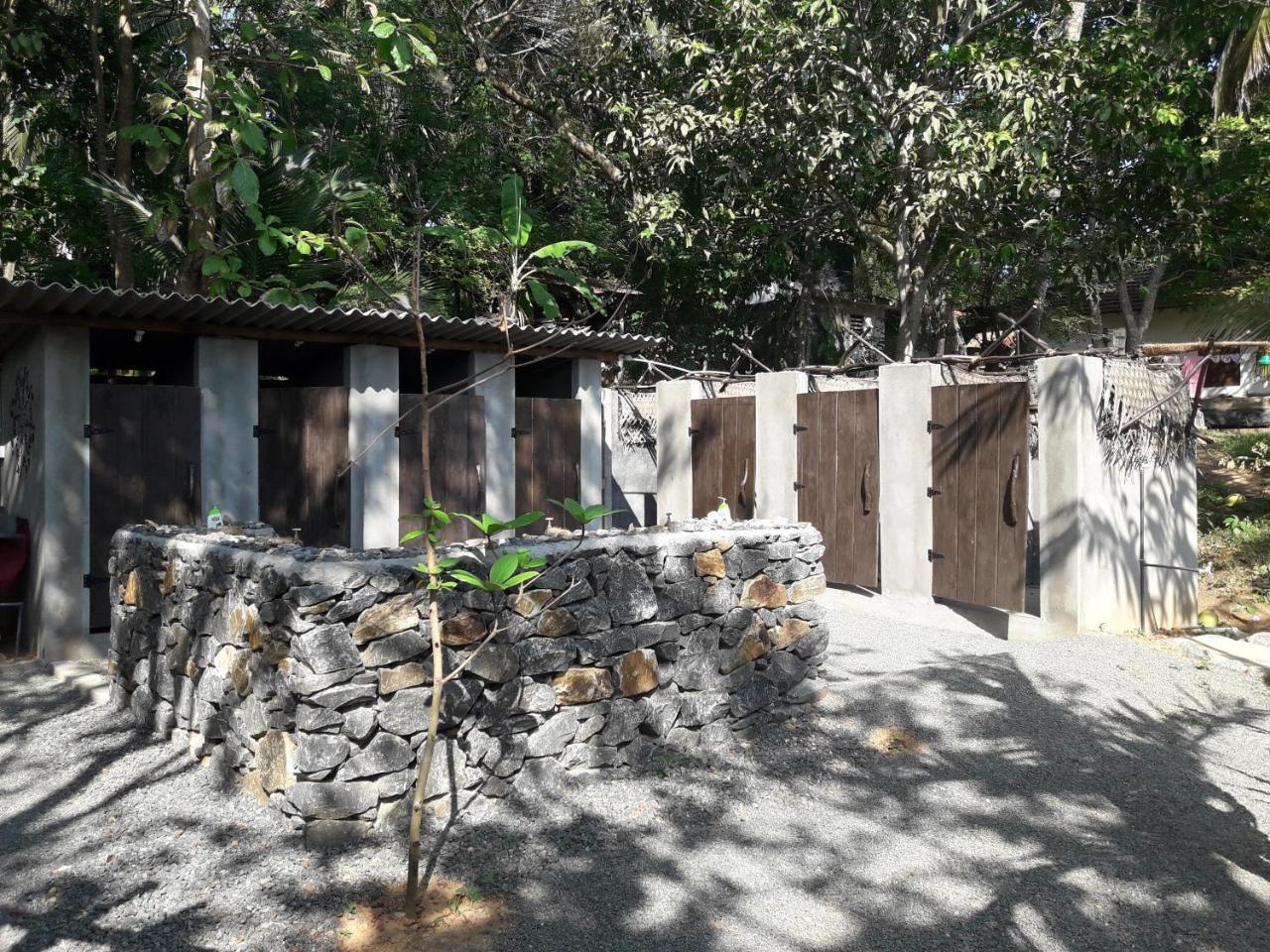 Hidden Well Hiriketiya Hostel Dikwella Exterior foto